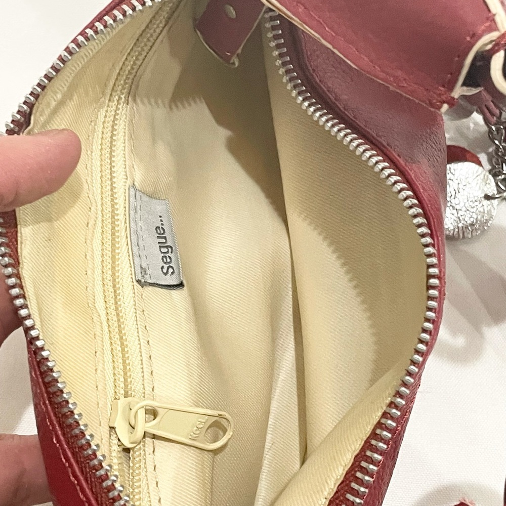 Red Handbag - Picture 5 of 6